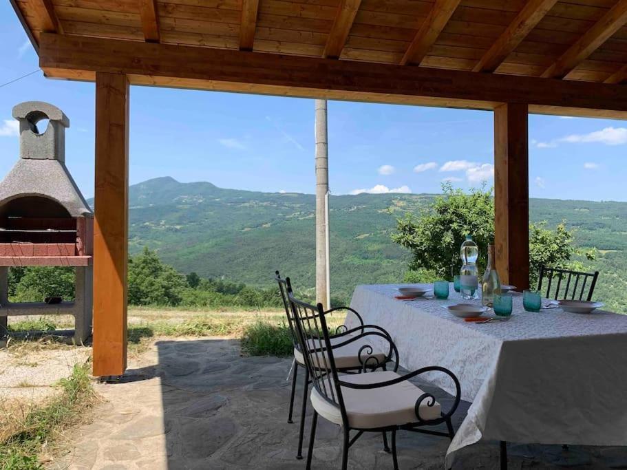 Vila La Casa Sulla Collina Varsi Exteriér fotografie