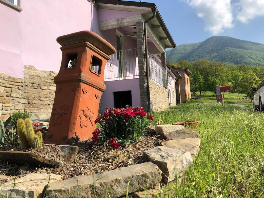 Vila La Casa Sulla Collina Varsi Exteriér fotografie